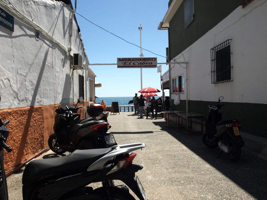 Malagaonbeach 1 - Two Bedrooms - Up To 3 People - 10 Meters Beach Quarto foto